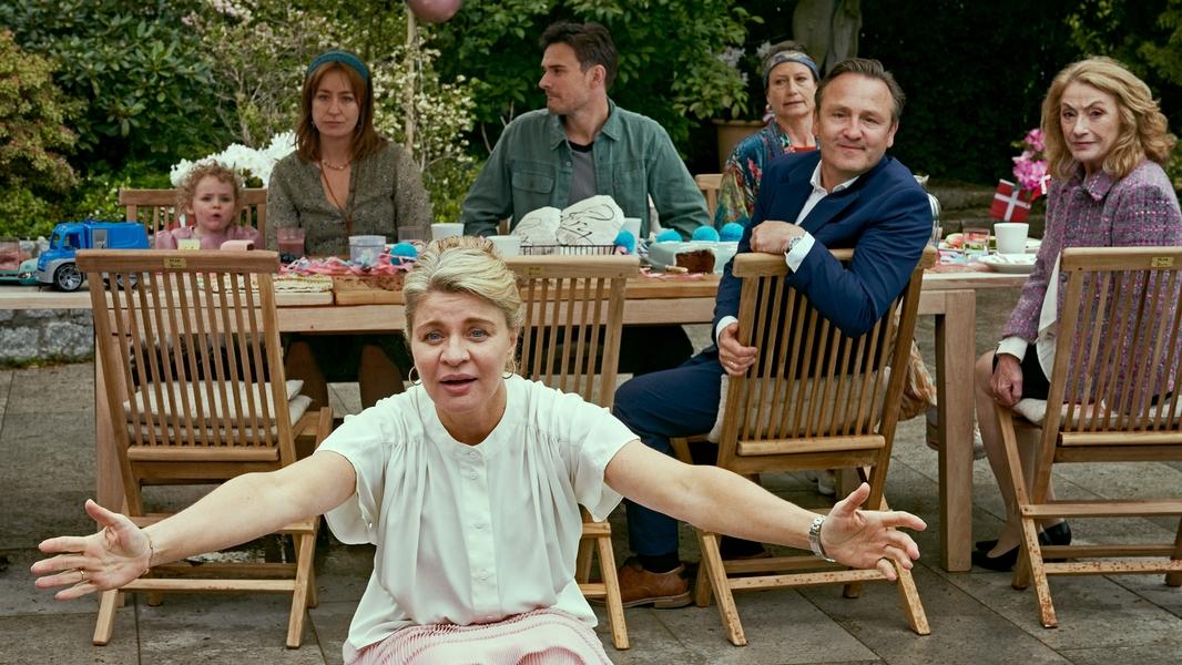 你还在被辞退扣薪欺骗了山田优AV